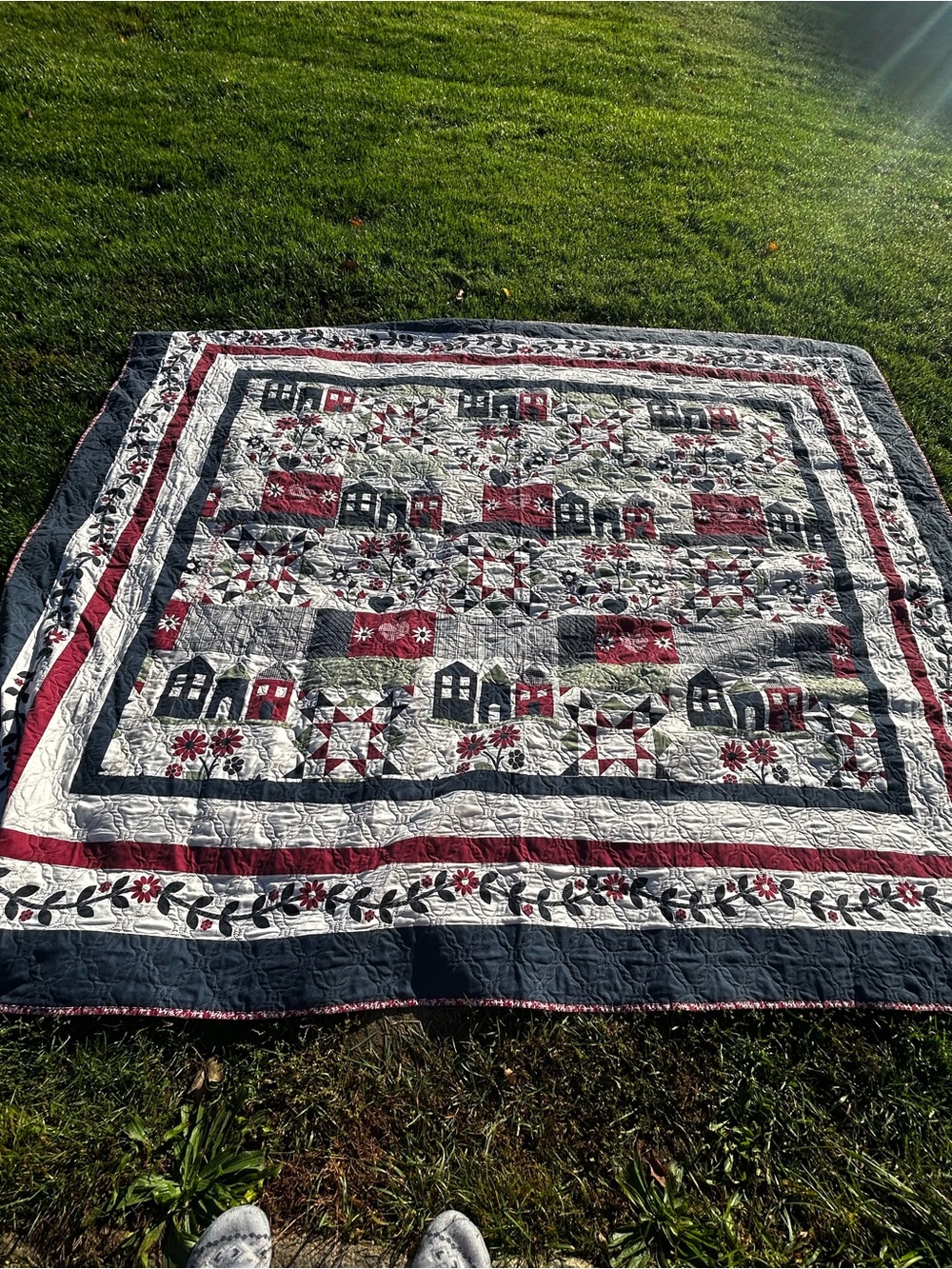 Beatiful Large Patchwork Sampler Quilt. 105 X 85